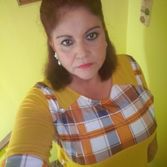 Profile Picture of Aurelia Molinet (@aureliamoliner) on Poshmark