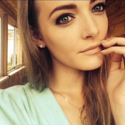 Profile Picture of Debra Downs (@debbydowner_) on Twitter