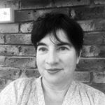 Profile Picture of julieread (@julie.readhome) on Instagram