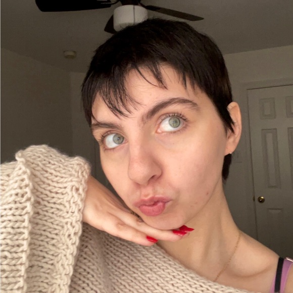 Annabelle Mitchell - Poshmark Profile Picture of Annabelle Mitchell (@annabellemit202) on Poshmark