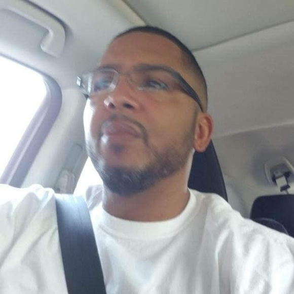 Profile Picture of Jeffrey Drye (@jeffreydrye) on Poshmark