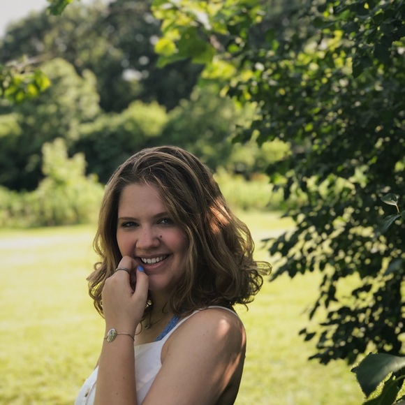 Profile Picture of Justice Winiarczyk (@jcwinn13) on Poshmark