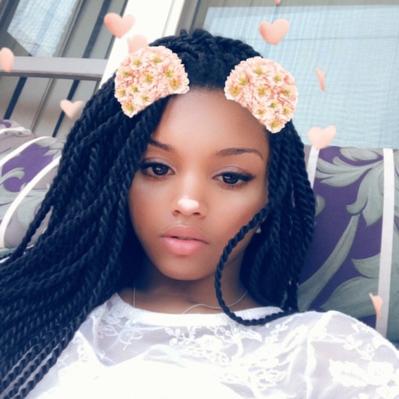 Profile Picture of Deja Mcclellan (@deedeemelisa) on Poshmark