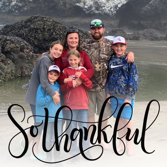 Profile Picture of Stacey Bonebrake (@giggle_09) on Poshmark