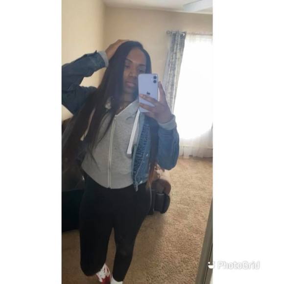 Profile Picture of Jordan Biles (@jordanbiles) on Poshmark