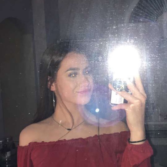 Profile Picture of Sophie Knautz (@sknautz) on Poshmark