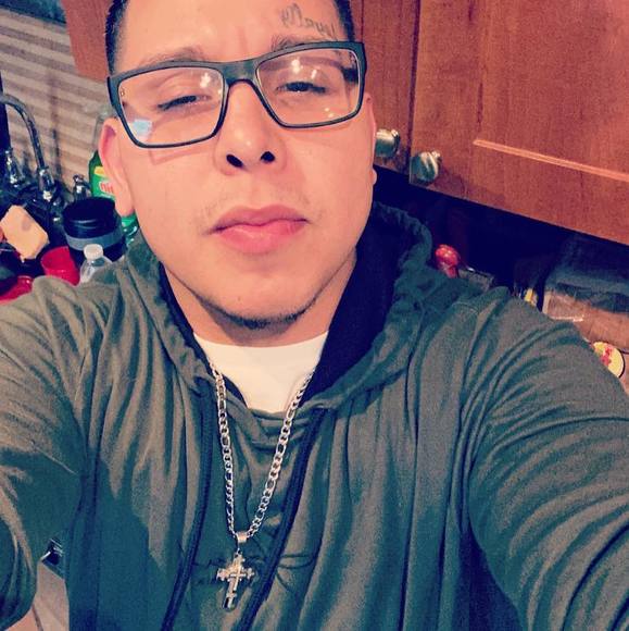 Profile Picture of Victor Diaz (@victortorres575) on Poshmark