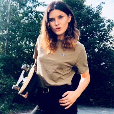 Profile Picture of Hannah Maples (@HannahMaplesOfc) on Twitter