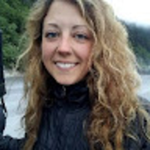 Darja Pisorn - Poshmark Profile Picture of Darja Pisorn (@darjapisorn) on Poshmark