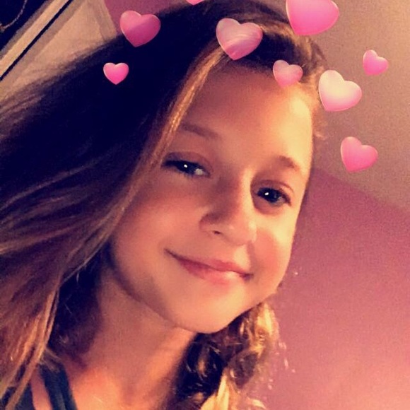 Profile Picture of Cailey Trosch (@cailey_trosch) on Poshmark