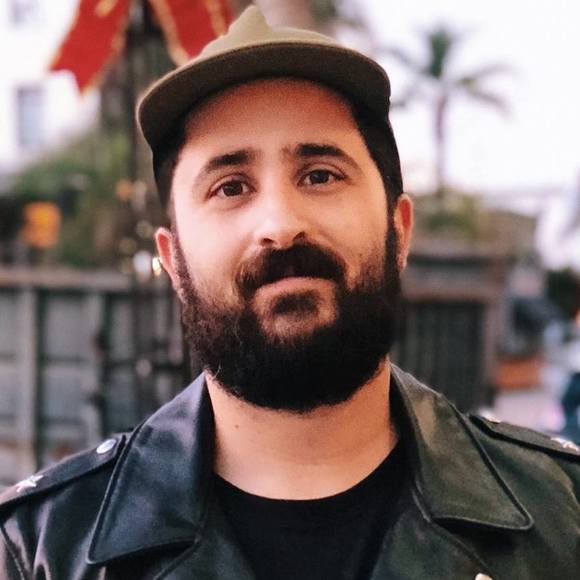 Profile Picture of Andrew Shusterman (@shusterman) on Poshmark