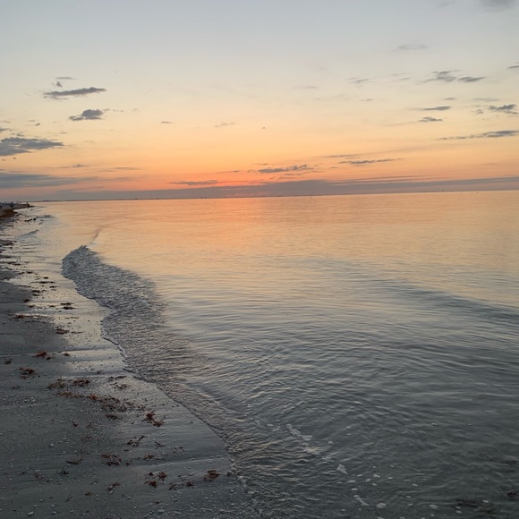 Profile Picture of Isabella Kohout (@isyak) on Poshmark