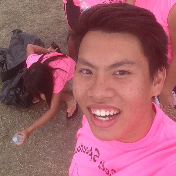 Profile Picture of Tommy Nguyen (@masterpoop312) on Poshmark