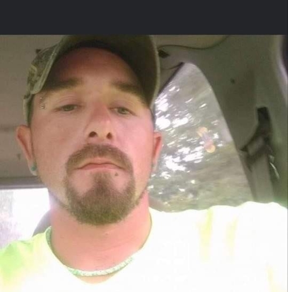 Profile Picture of Josh Chapman (@joshchapman241) on Poshmark