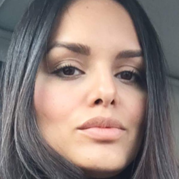 Profile Picture of Isabel Herrera (@bellaisa83) on Poshmark