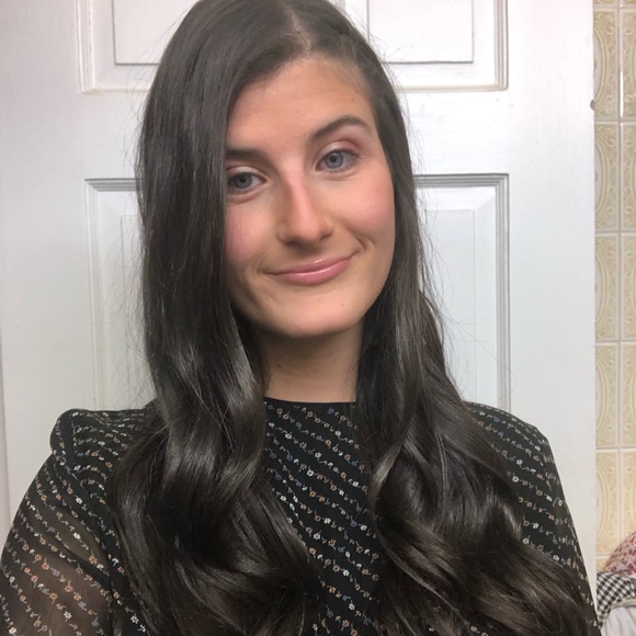 Profile Picture of Taylor Coltin (@taylorcolty) on Poshmark