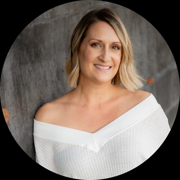 Profile Picture of Amy Machale (@amymachale) on Poshmark