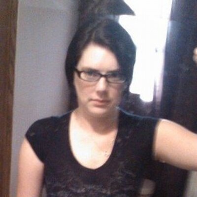 Profile Picture of Kelly L Bourgeois (@momof2grls06) on Twitter