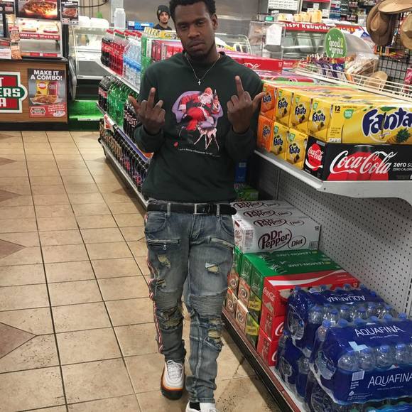 Profile Picture of Tyler Deion (@deionmontana) on Poshmark