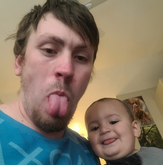 Profile Picture of Ryan Castelo (@ryancastelo) on Poshmark