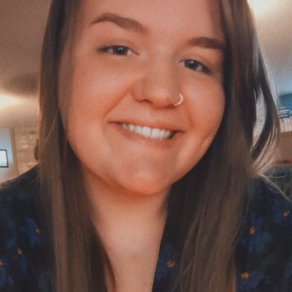 Profile Picture of Wednesday Hursey (@hurseywednesday) on Poshmark