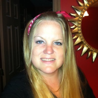 Profile Picture of Tishie Dawn (@ShullTish) on Twitter