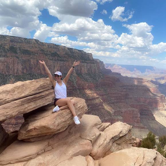 Profile Picture of Arlene Rocafort (@arleneggr3) on Poshmark