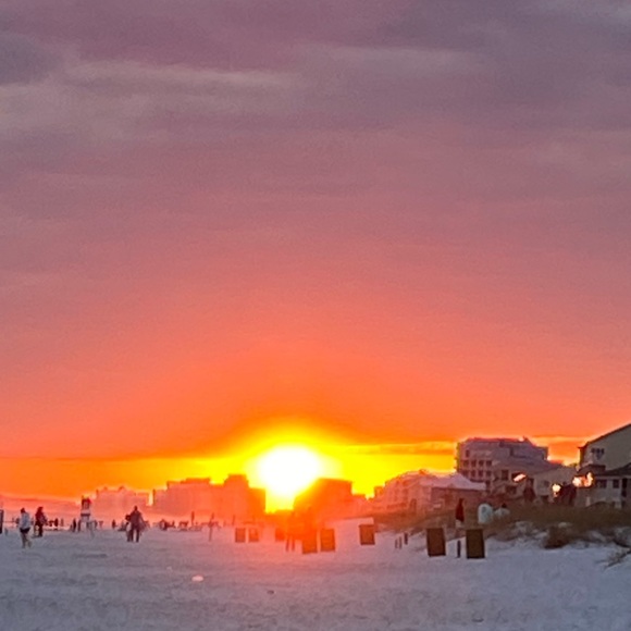 Profile Picture of Sasha Storms (@salsastorms) on Poshmark