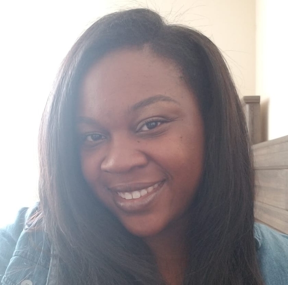 Profile Picture of Amber Brooks (@abrooks1202) on Poshmark