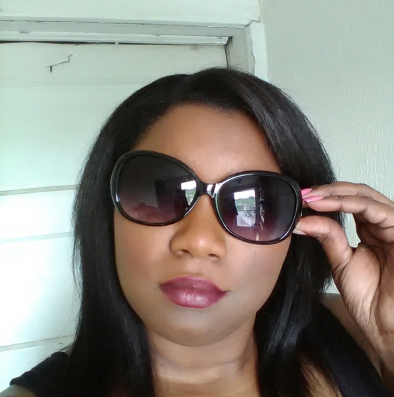 Profile Picture of Jenice Harris (@jenicenc) on Poshmark