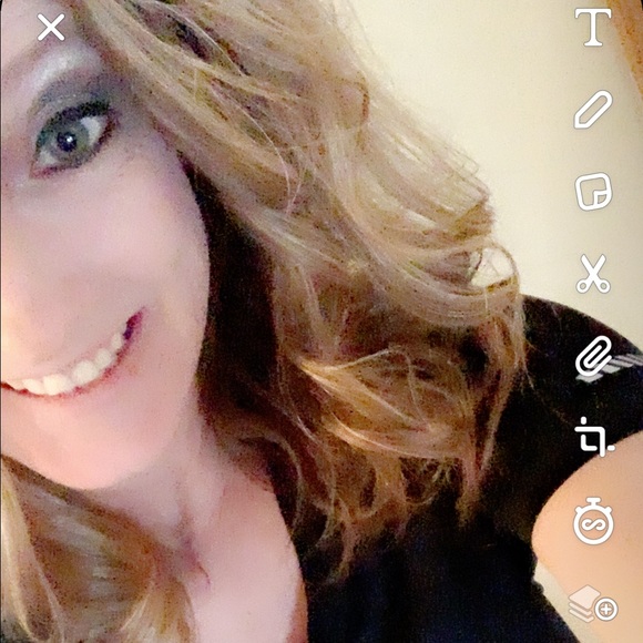 Profile Picture of Tamm Jakes (@tammyjakes44) on Poshmark