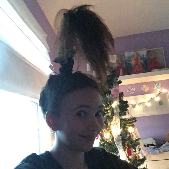 Profile Picture of Marielle King (@thesuarus) on Poshmark