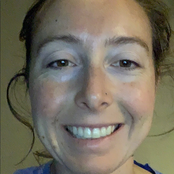 Profile Picture of Sasha Fluss (@sashafluss) on Poshmark