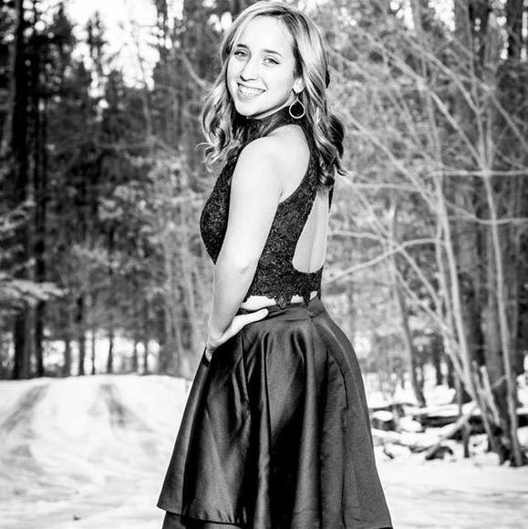Profile Picture of Danielle Cramer (@dmcramer) on Poshmark