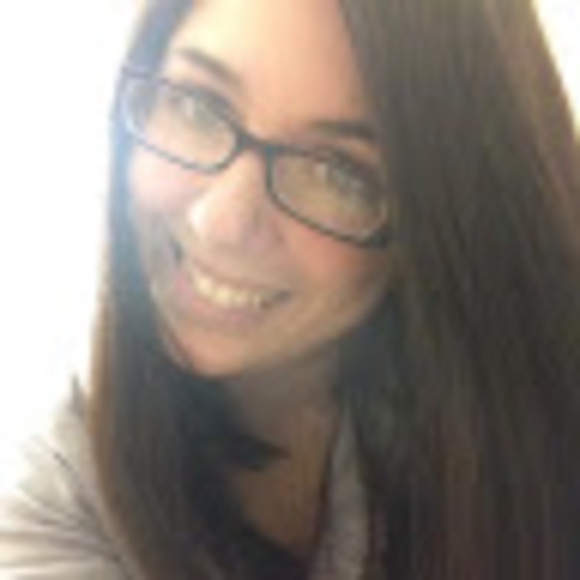 Profile Picture of Kaitlin Spayder (@katespayder) on Poshmark