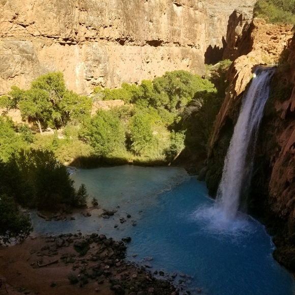 Profile Picture of Bennett Buisker (@ben9573) on Poshmark