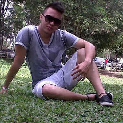 Profile Picture of Carlos  Houghton (@GullyHoughton88) on Twitter