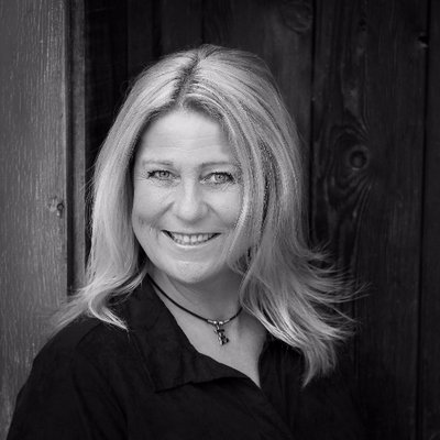 Profile Picture of Lorraine Neal (@lorrainejneal) on Twitter