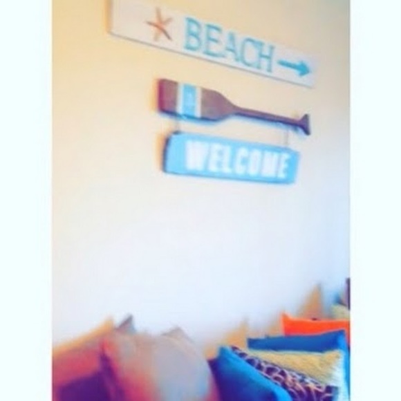 Profile Picture of Ariel Robbins (@arielpeaches) on Poshmark