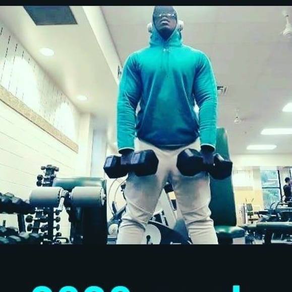 Profile Picture of Wesley Joseph (@jeanjosephe) on Poshmark