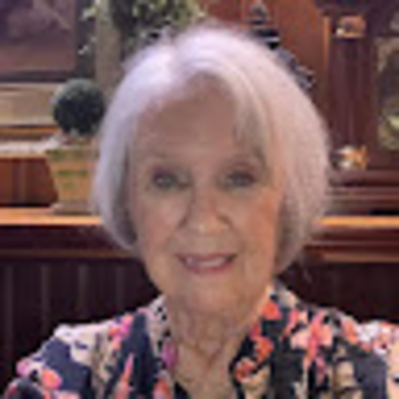 Profile Picture of Tamara Shurling (@tamarafs) on Poshmark