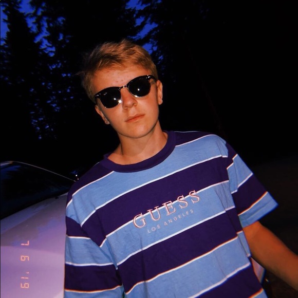 Profile Picture of Carson Tucker (@carsongt18) on Poshmark