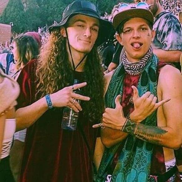 Profile Picture of Mason Hansen (@masonhansen13) on Poshmark