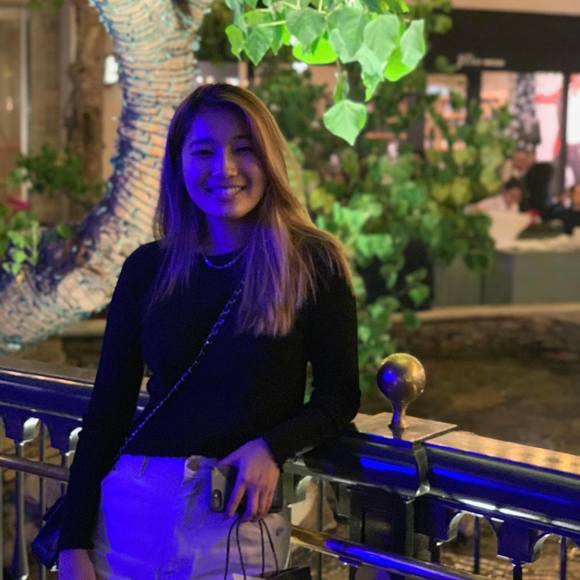 Profile Picture of Christina Baek (@christinabaek) on Poshmark