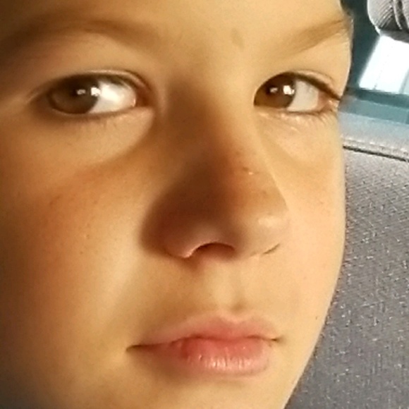 Profile Picture of Logan Robertson (@logan_robertson) on Poshmark