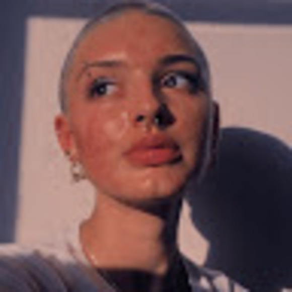Profile Picture of Ryder josephine Singer-johnson (@ryyder) on Poshmark