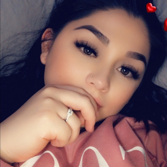 Profile Picture of Joanna Bernal (@joannabernal94) on Poshmark