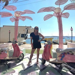 Charlene Davis - Instagram Profile Picture of Charlene Davis (@chazza87) on Instagram