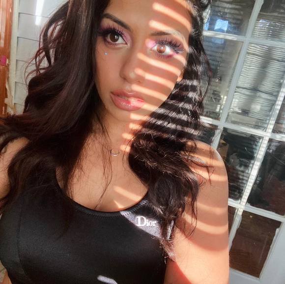 Profile Picture of Fátima Ahmed (@fahmed95) on Poshmark