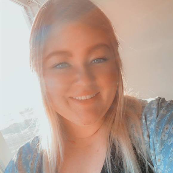 Profile Picture of Kaitlyn Bowman (@kaitlynbowman) on Poshmark